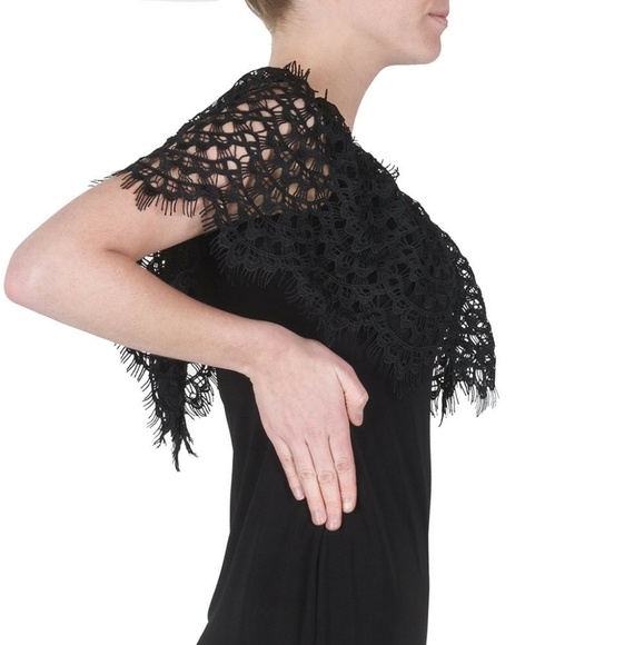 Tunic with crochet detail - Picture 3 of 3